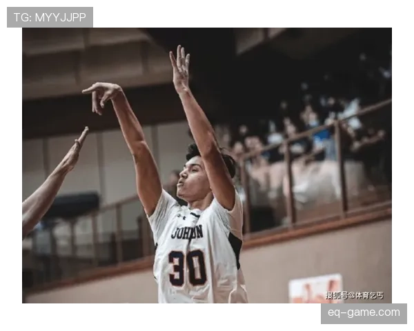 金玟哉2025赛季表现稳健，助球队强势冲击冠军